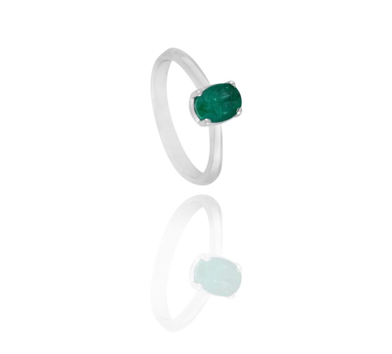 Classic Emerald Solitaire Ring Single Stone